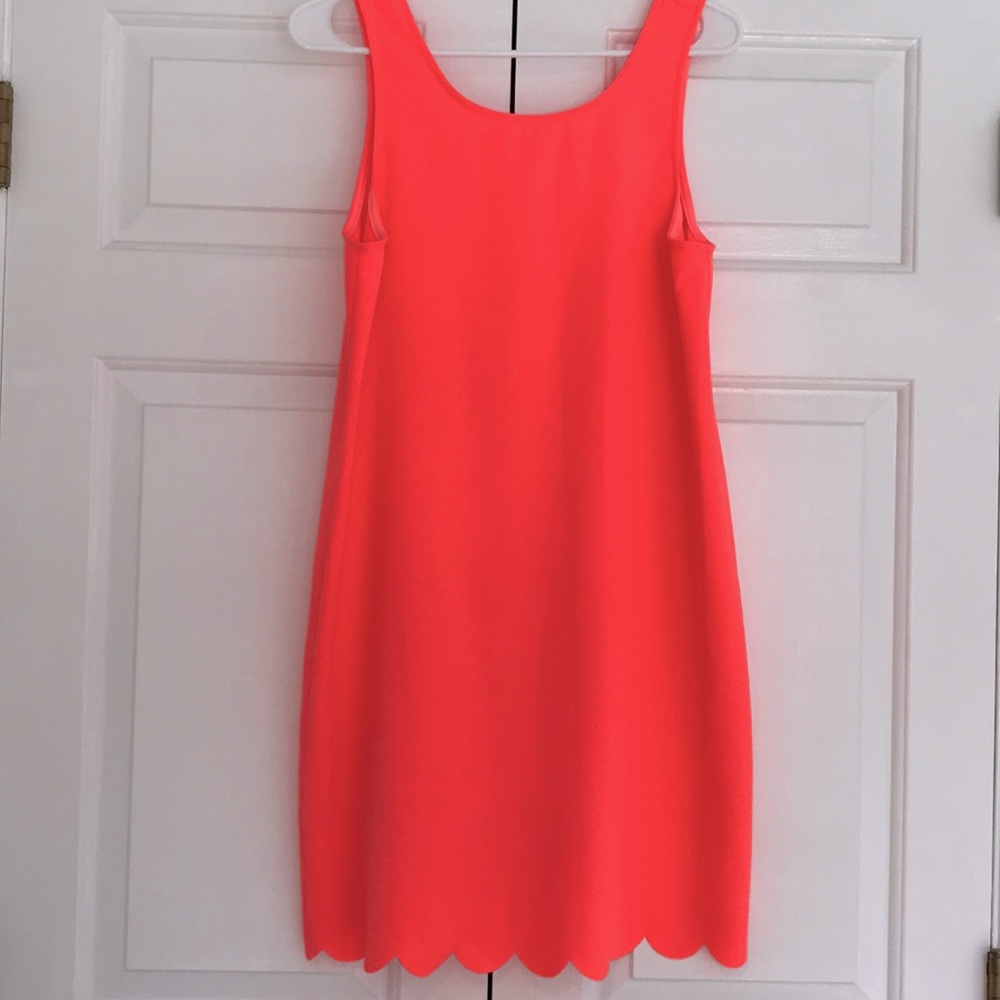 EVERLY | scalloped hem sleeveless dress
